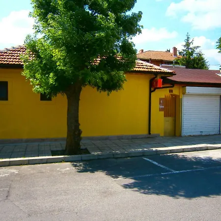 Golden Fortress Gasthof Zarewo